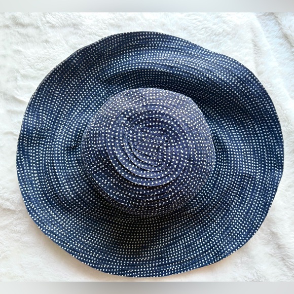 Wallaroo Scrunchie Sun Hat Navy Polka Dot Packable Lightweight Sun Protection OS - Picture 7 of 7